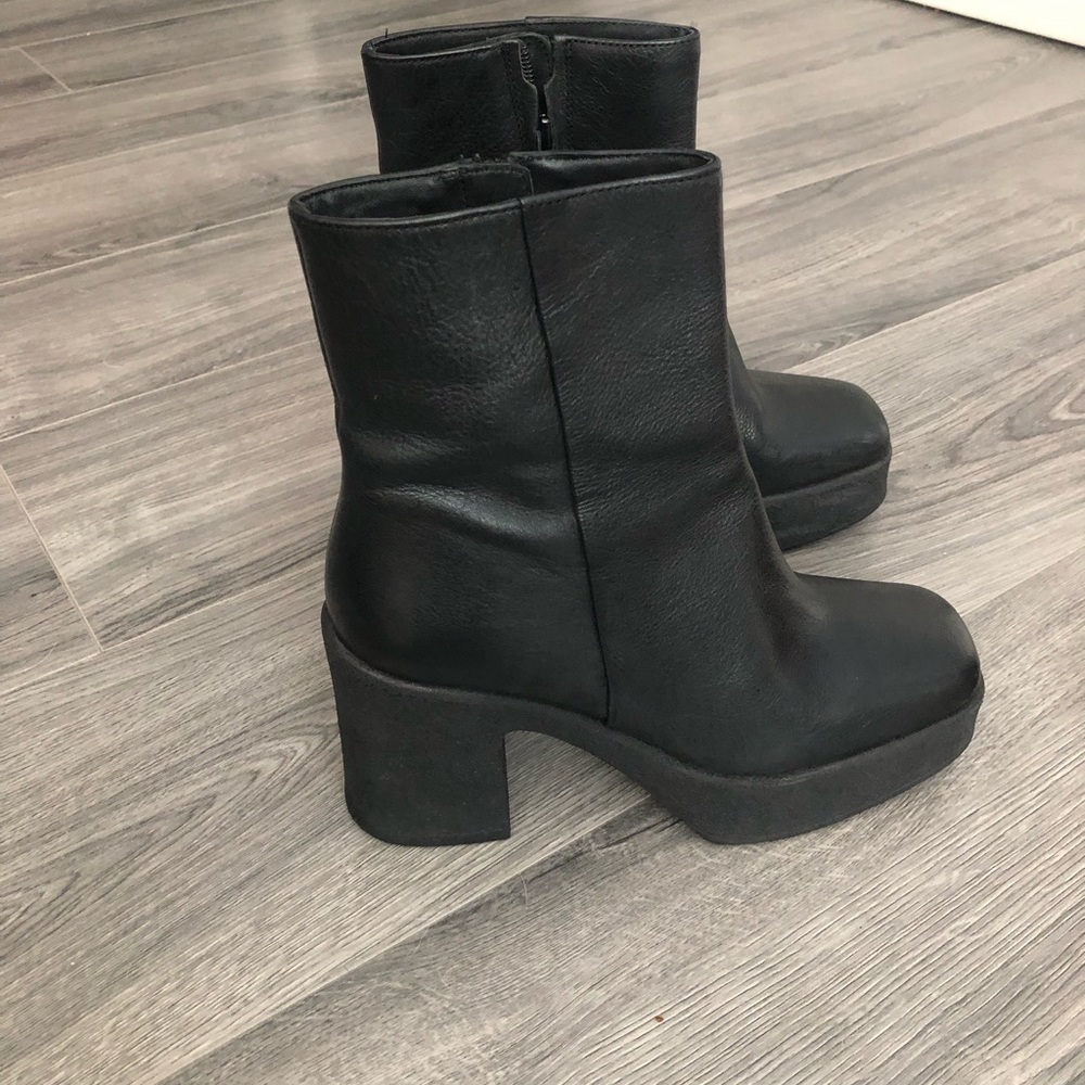 Seychelles Leather Platform Black Heeled Boots- Worn only once